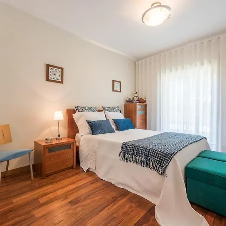 Guestready - Parrot In The Lilies Esposende