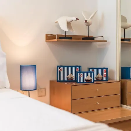 Guestready - Parrot In The Lilies 3* Esposende