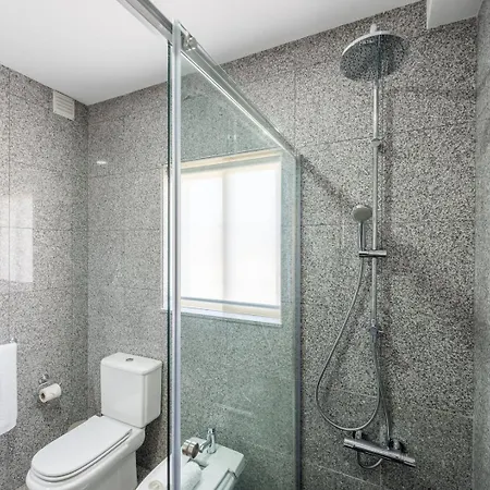 Guestready - Parrot In The Lilies 3* Esposende