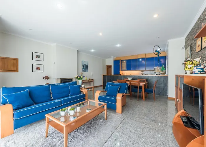 Guestready - Parrot In The Lilies Esposende